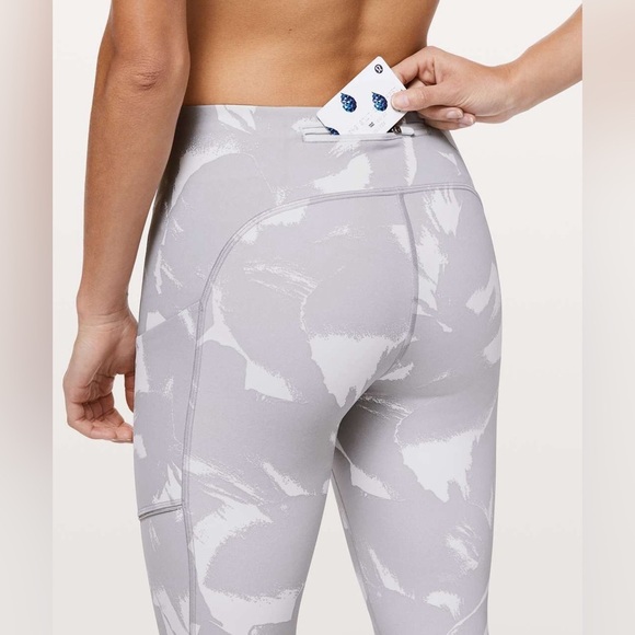 Lululemon Speed Up Tight 28" Luxtreme Flower Pop White Silver Lilac Size 4 - Picture 3 of 8
